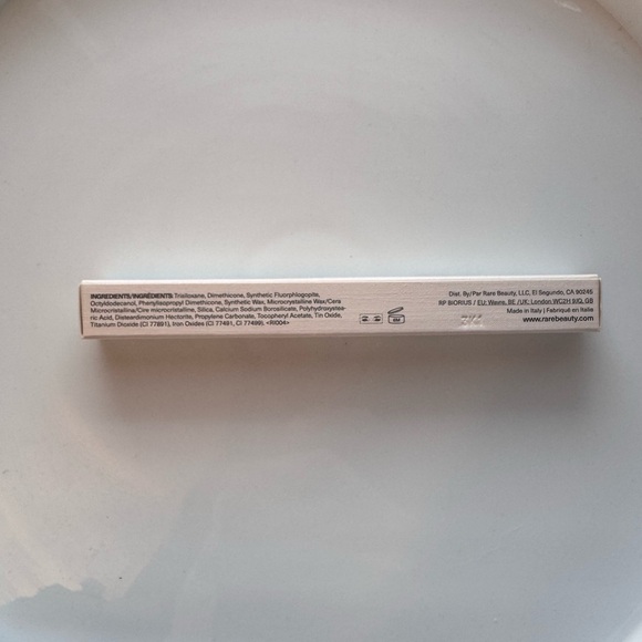 Rare Beauty All of the Above Weightless Shadow Stick in shade Growth - Picture 12 of 12